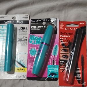 Maybelline The Mega Plush Mascara in Very Black
